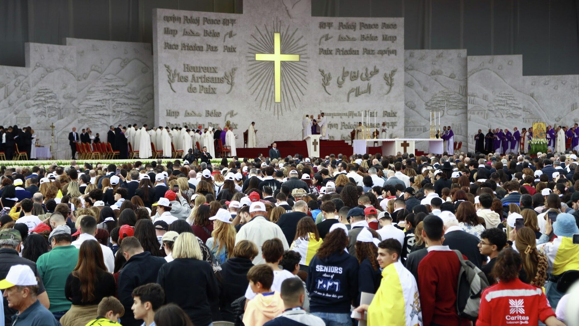 بابا الفاتيكان يختتم زيارته إلى لبنان بقداس حاشد في بيروت بابا الفاتيكان يختتم زيارته إلى لبنان بقداس حاشد في بيروت - سبوتنيك عربي, 1920, 02.12.2025
