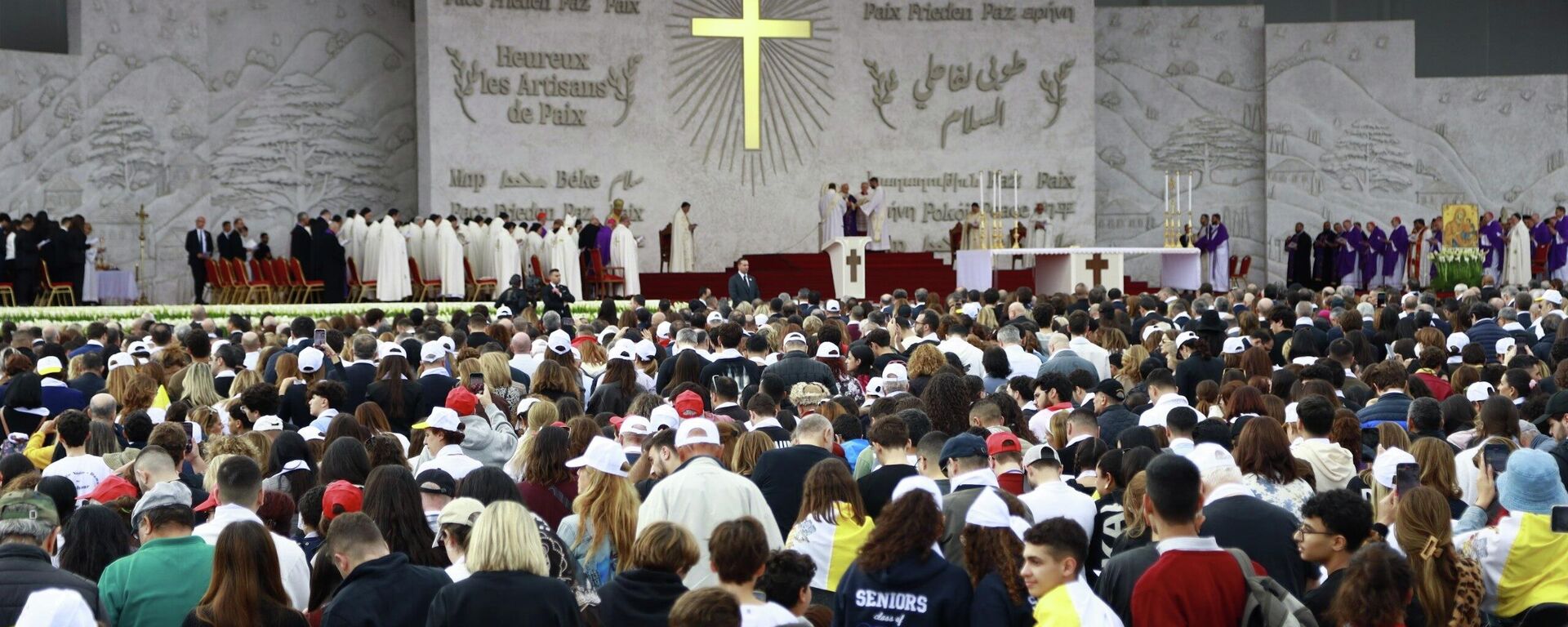 بابا الفاتيكان يختتم زيارته إلى لبنان بقداس حاشد في بيروت - سبوتنيك عربي, 1920, 02.12.2025