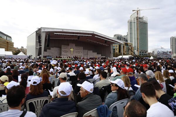 بابا الفاتيكان يختتم زيارته إلى لبنان بقداس حاشد في بيروت بابا الفاتيكان يختتم زيارته إلى لبنان بقداس حاشد في بيروت - سبوتنيك عربي
