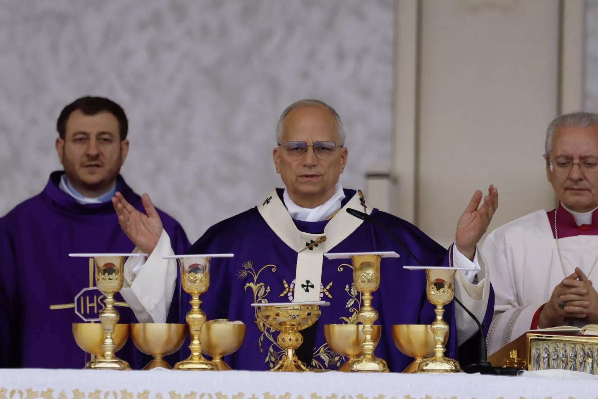 بابا الفاتيكان يختتم زيارته إلى لبنان بقداس حاشد في بيروت - سبوتنيك عربي, 1920, 02.12.2025