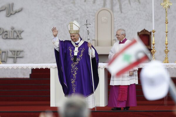 بابا الفاتيكان يختتم زيارته إلى لبنان بقداس حاشد في بيروت بابا الفاتيكان يختتم زيارته إلى لبنان بقداس حاشد في بيروت - سبوتنيك عربي