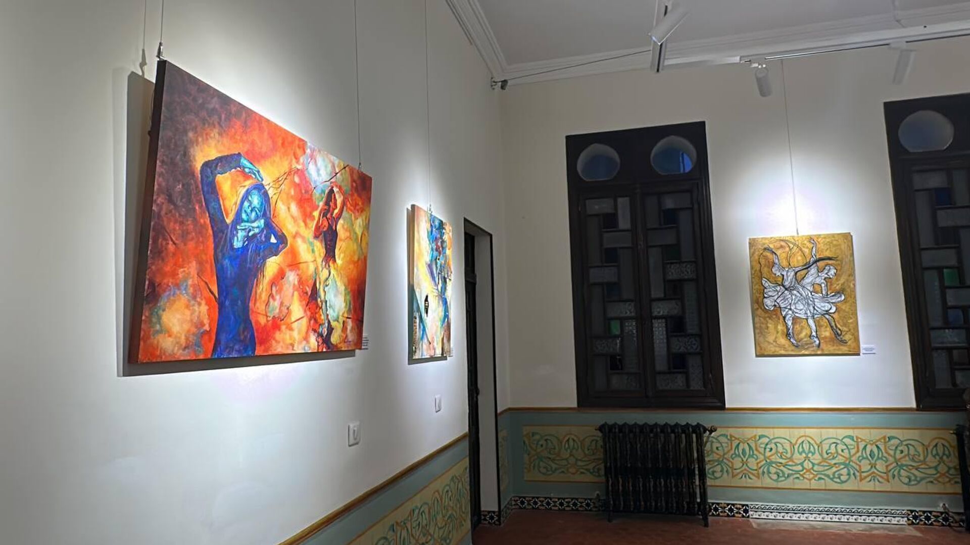 بمشاركة 34 دولة... الجزائر تحتضن المهرجان الدولي للفن التشكيلي المعاصر التاسع - سبوتنيك عربي, 1920, 02.12.2025