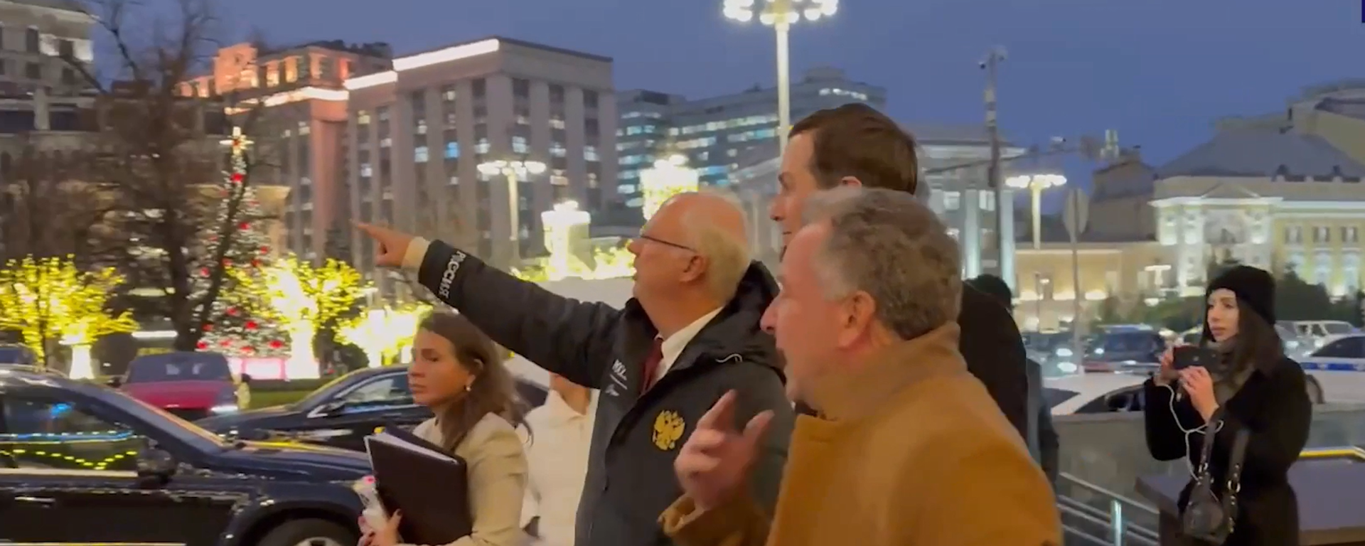 مشاهد تظهر جانبا من لقاء ستيف ويتكوف وجاريد كوشنير مع كيريل دميترييف قبل اجتماعهما مع بوتين - سبوتنيك عربي, 1920, 02.12.2025