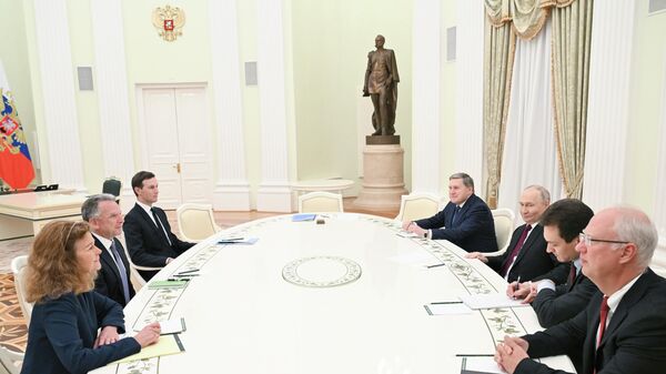 بوتين يستقبل المبعوث الخاص للرئيس الأمريكي في الكرملين بوتين يستقبل المبعوث الخاص للرئيس الأمريكي في الكرملين - سبوتنيك عربي