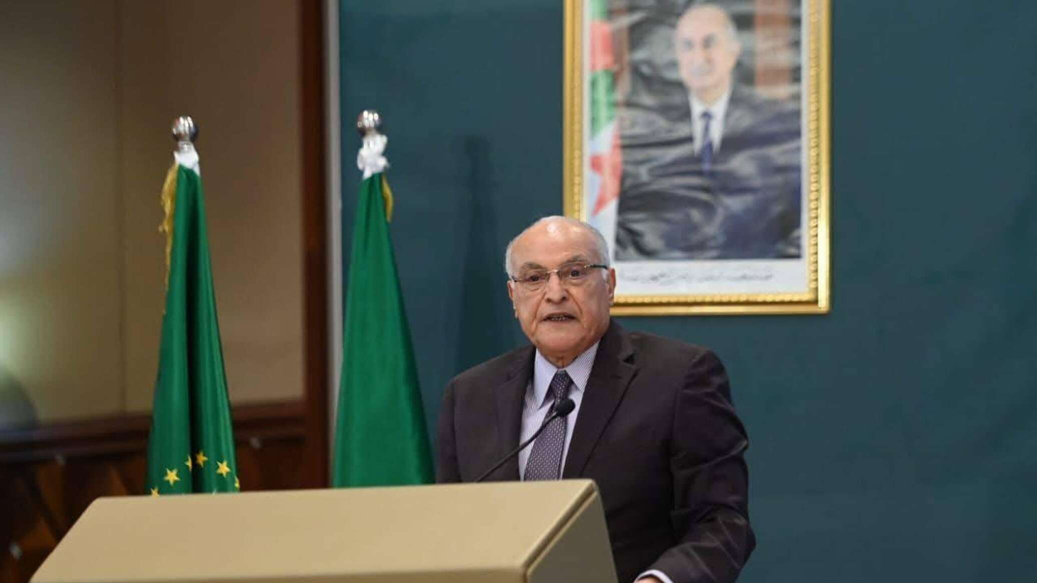 وزير الخارجية الجزائري يبحث مع الرئيس التونسي الأوضاع في ليبيا