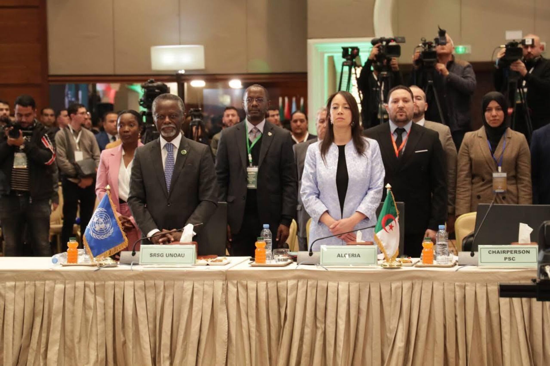 الجزائر تدعو لمقاربة افريقية في حل الأزمات في ختام مؤتمر السلم والأمن في أفريقا  - سبوتنيك عربي, 1920, 02.12.2025