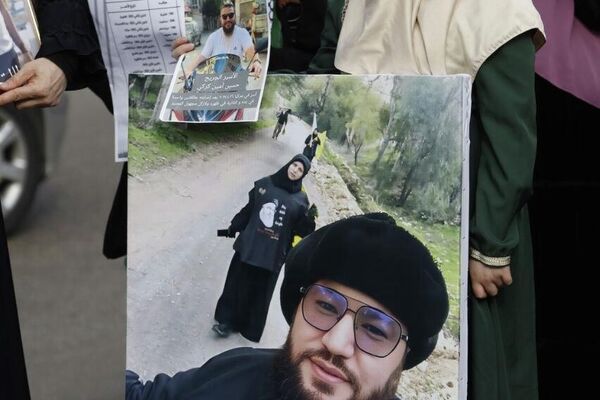 &quot;الحرية للمعتقلين اللبنانيين... اعتصام في بيروت ضد العدوان الإسرائيلي والاغتيالات والتقصير الرسمي&quot; - سبوتنيك عربي