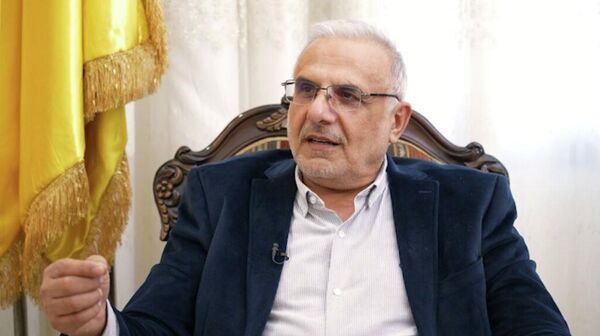 عضو كتلة الوفاء للمقاومة، النائب عن حزب الله اللبناني، علي المقداد  - سبوتنيك عربي