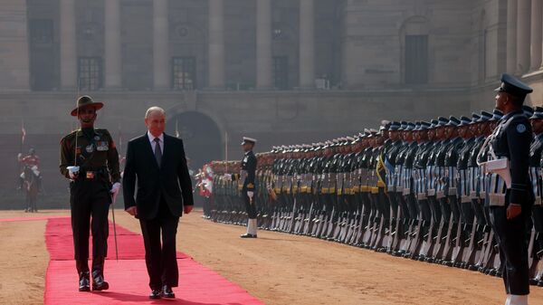 بوتين يصل إلى القصر الرئاسي في دلهي ضمن زيارة دولة إلى الهند - سبوتنيك عربي