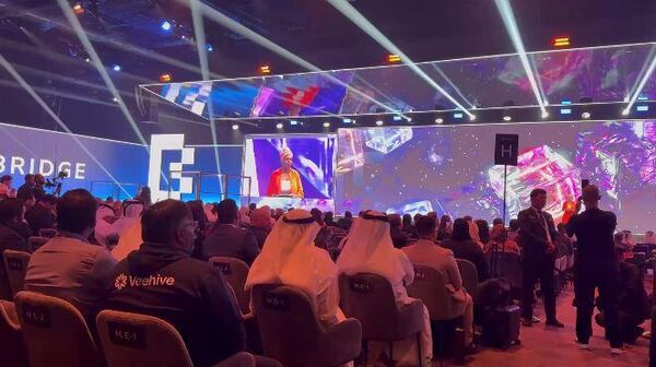 انطلاق فعاليات القمة العالمية الأولي للإعلام بريدج في العاصمة الإماراتية أبو ظبي - سبوتنيك عربي