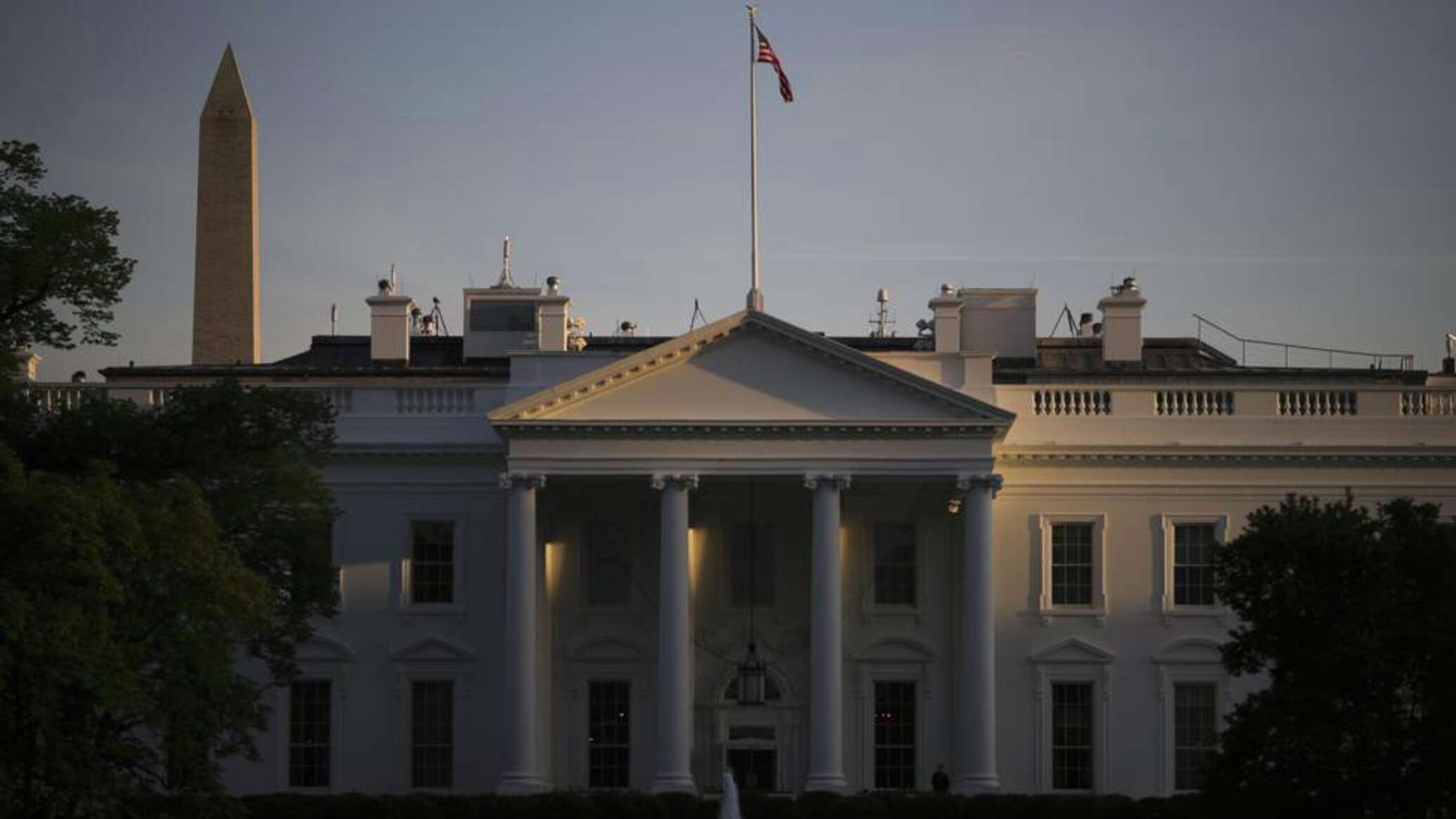 خبير: استراتيجية الأمن الوطني الأمريكي الجديدة تحذف روسيا من لائحة الأعداء