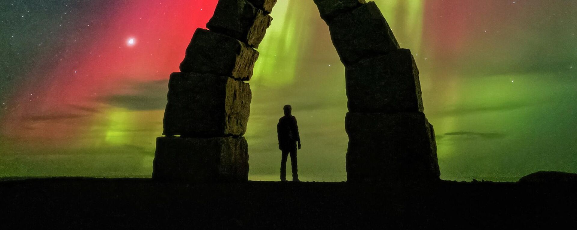 Снимок Nightscape фотографа Sadeq Hayati, вошедший в 25 лучших снимков конкурса 8th edition of the Northern Lights Photographer of the Year - سبوتنيك عربي, 1920, 09.12.2025