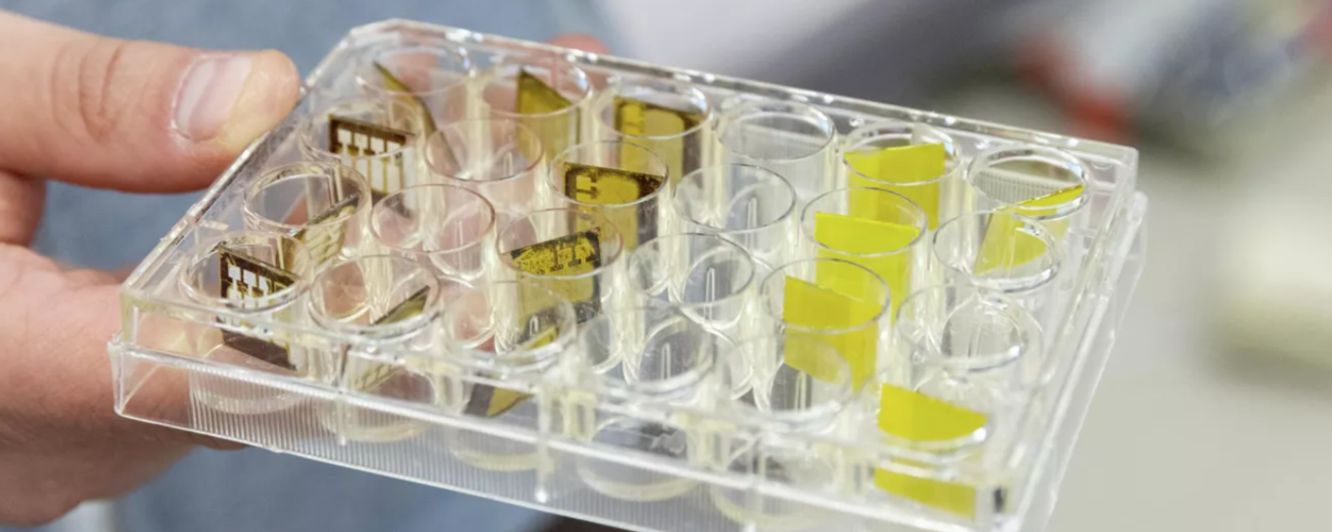 علماء روس يبكرون أجهزة استشعار متينة وحساسة مناسبة للفضاء والطب - سبوتنيك عربي, 1920, 10.12.2025