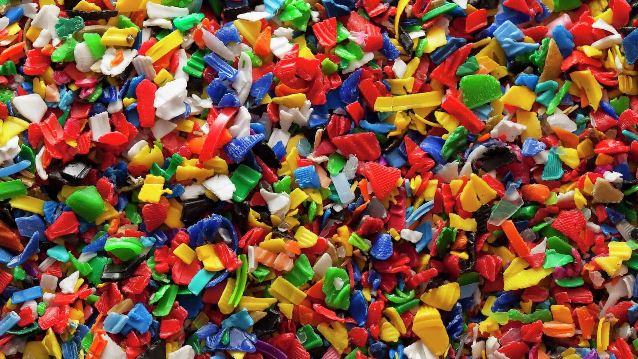 علماء روس يطورون نوعا جديدا من البلاستيك المقاوم للحرائق