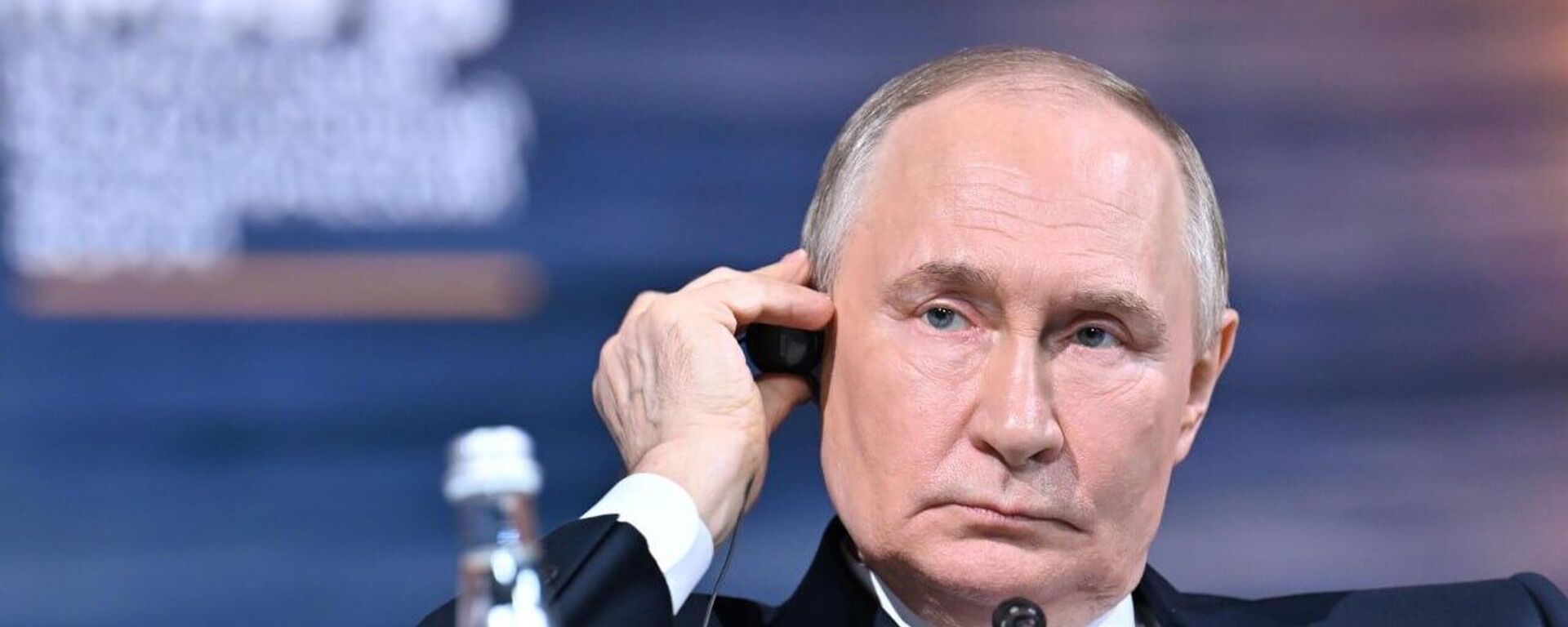 يعقد بوتين اجتماعات ثنائية مع قادة أجانب على هامش منتدى السلام والثقة الدولي في عشق آباد - سبوتنيك عربي, 1920, 12.12.2025