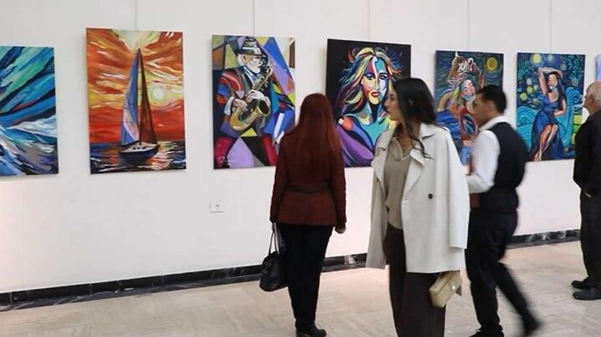 "ذاكرة اللون بين الحديث والقديم"... معرض يحمل بعدا جماليا مختلفا في بيروت