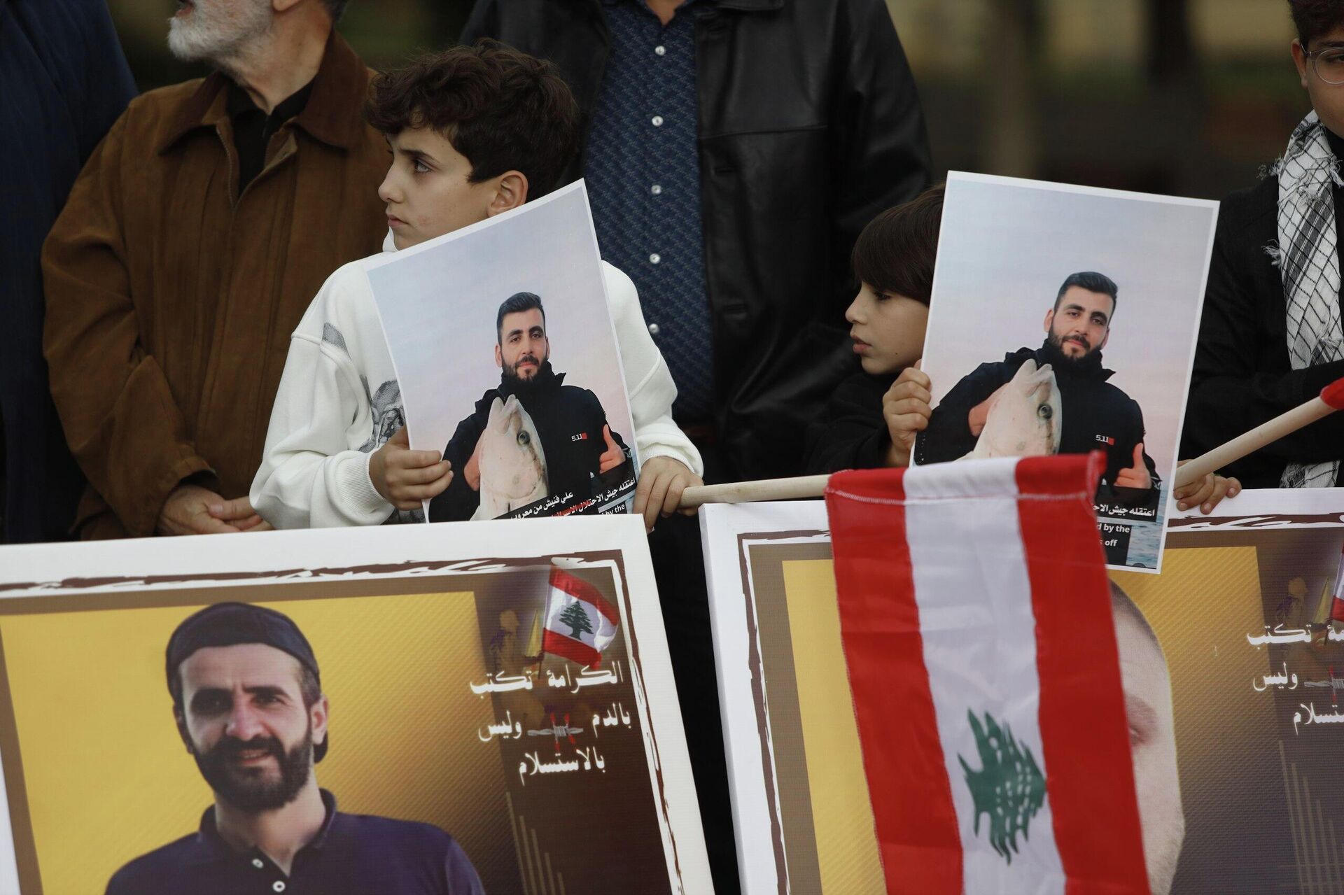 هيئة ممثلي الأسرى والمحررين بالتعاون مع أهالي الأسرى اللبنانيين في السجون الإسرائيلية تنظم اعتصامًا أمام مقر الأمم المتحدة (الإسكوا) في بيروت هيئة ممثلي الأسرى والمحررين بالتعاون مع أهالي الأسرى اللبنانيين في السجون الإسرائيلية تنظم اعتصامًا أمام مقر الأمم المتحدة (الإسكوا) في بيروت - سبوتنيك عربي, 1920, 12.12.2025