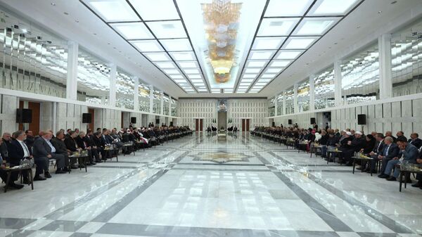 الشرع يلتقي وجهاء وأعيان من محافظتي اللاذقية وطرطوس - سبوتنيك عربي