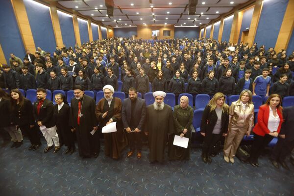لبنان يكشف عن  أكبر شجرة عيد ميلاد مصنوعة من الصابون الطبيعي في العالم - سبوتنيك عربي