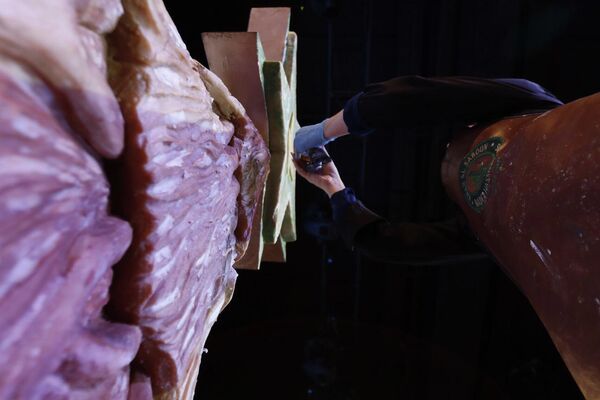 لبنان يكشف عن  أكبر شجرة عيد ميلاد مصنوعة من الصابون الطبيعي في العالم - سبوتنيك عربي