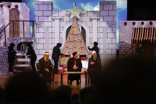 لبنان يكشف عن  أكبر شجرة عيد ميلاد مصنوعة من الصابون الطبيعي في العالم - سبوتنيك عربي