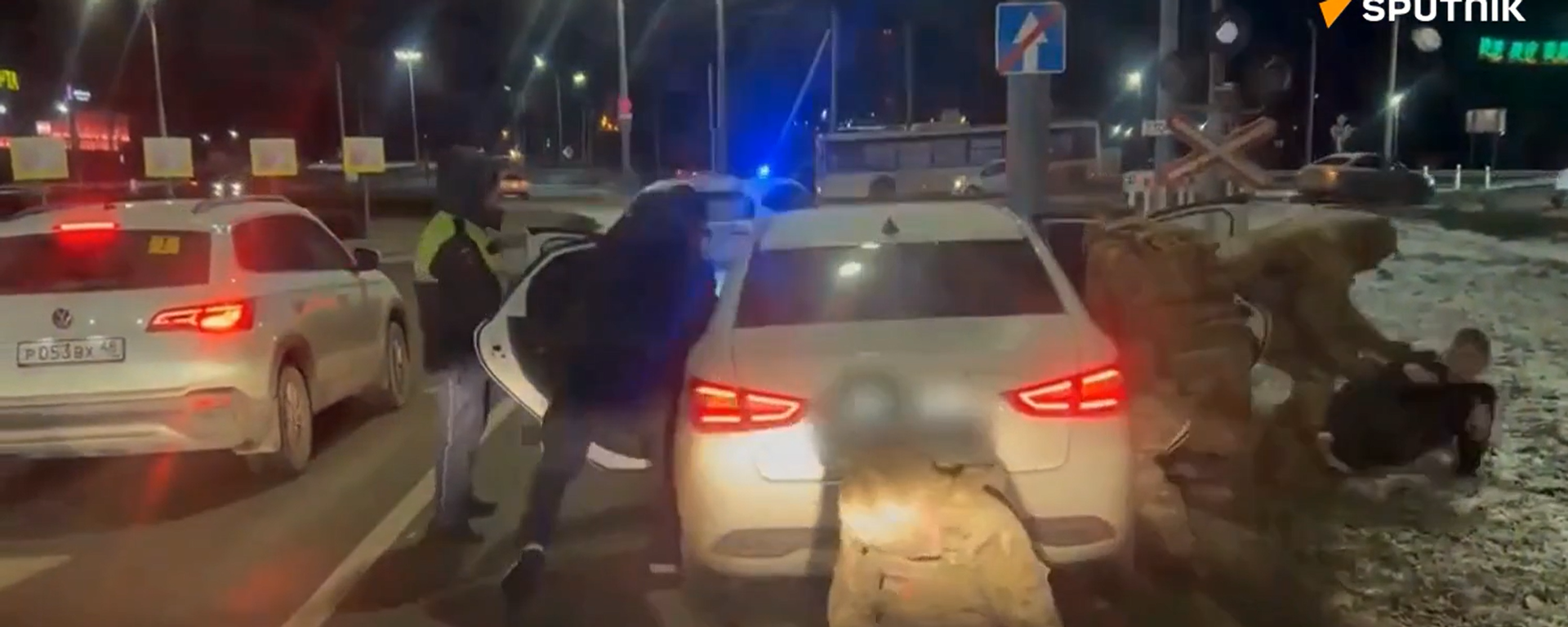 لحظة قبض الأمن الروسي على مجموعة خططت لتخريب خط أنابيب نفط في مقاطعة ليبيتسك - سبوتنيك عربي, 1920, 16.12.2025