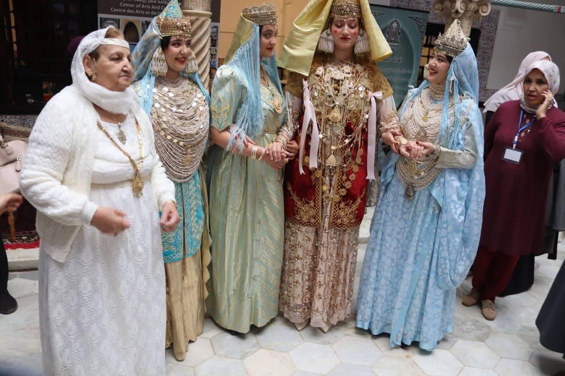 القفطان الجزائري - سبوتنيك عربي, 1920, 16.12.2025