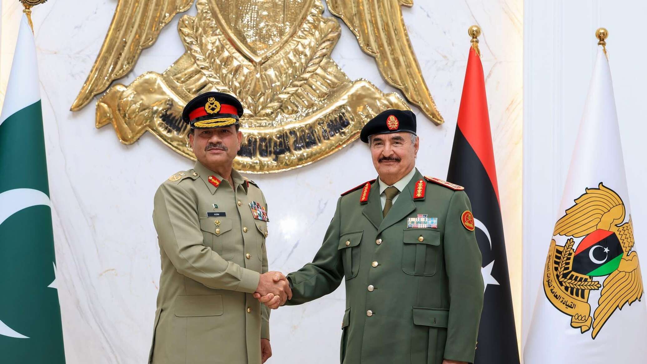 في زيارة تاريخية… رئيس الأركان الباكستاني يبحث التعاون العسكري مع ليبيا
