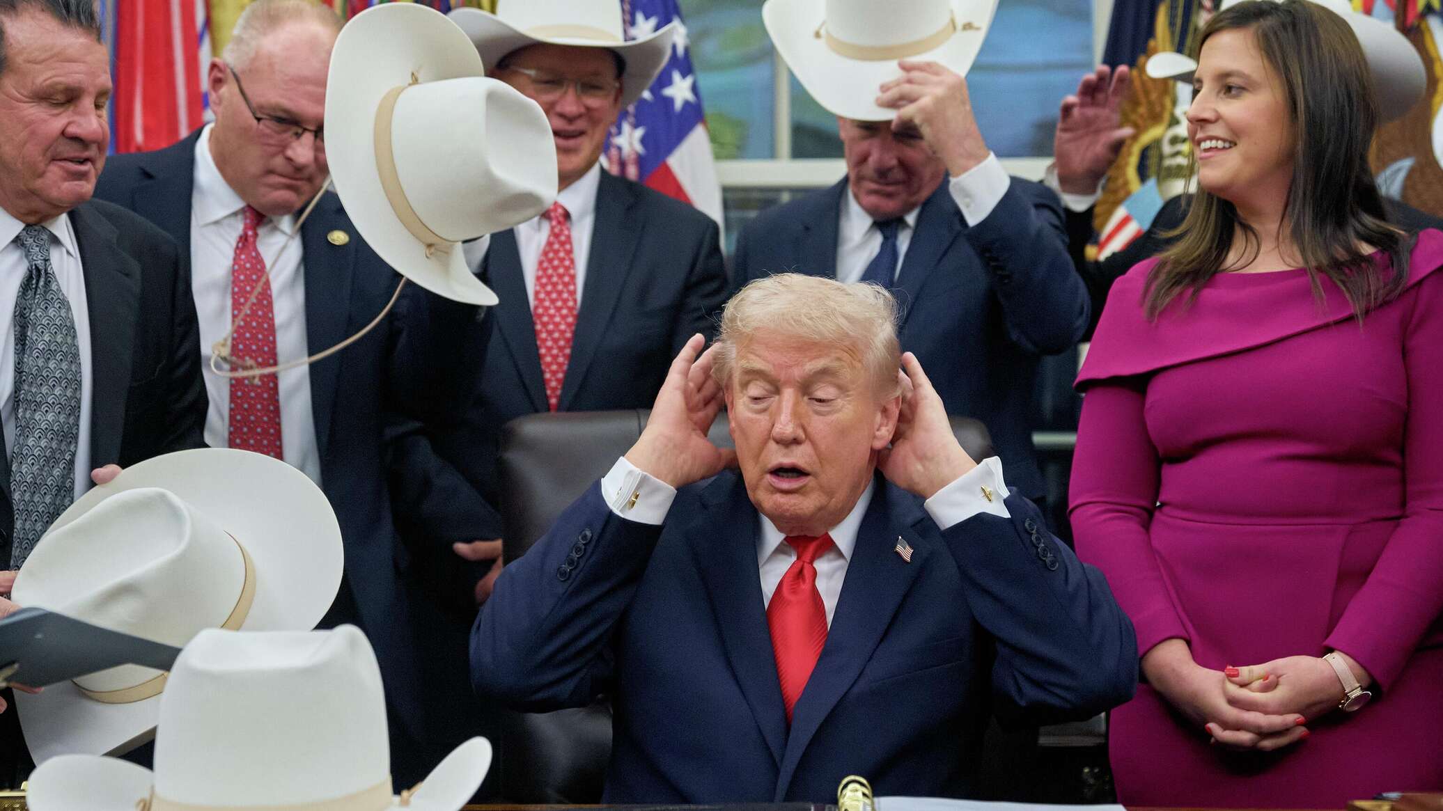 ترامب يهدد الديمقراطيين المرتبطين بقضية إبستين بنشر أسمائهم: "آخر عيد ميلاد لكم"