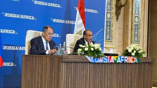 لافروف ونظيره المصري يعقدان مؤتمرا صحفيا عقب المؤتمر الثاني لمنتدى الشراكة الروسية الأفريقية - سبوتنيك عربي
