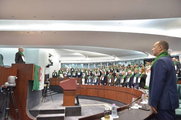 مشروع قانون تجريم الإستعمار ينزل البرلمان الجزائري 2025 مشروع قانون تجريم الإستعمار ينزل البرلمان الجزائري 2025 - سبوتنيك عربي