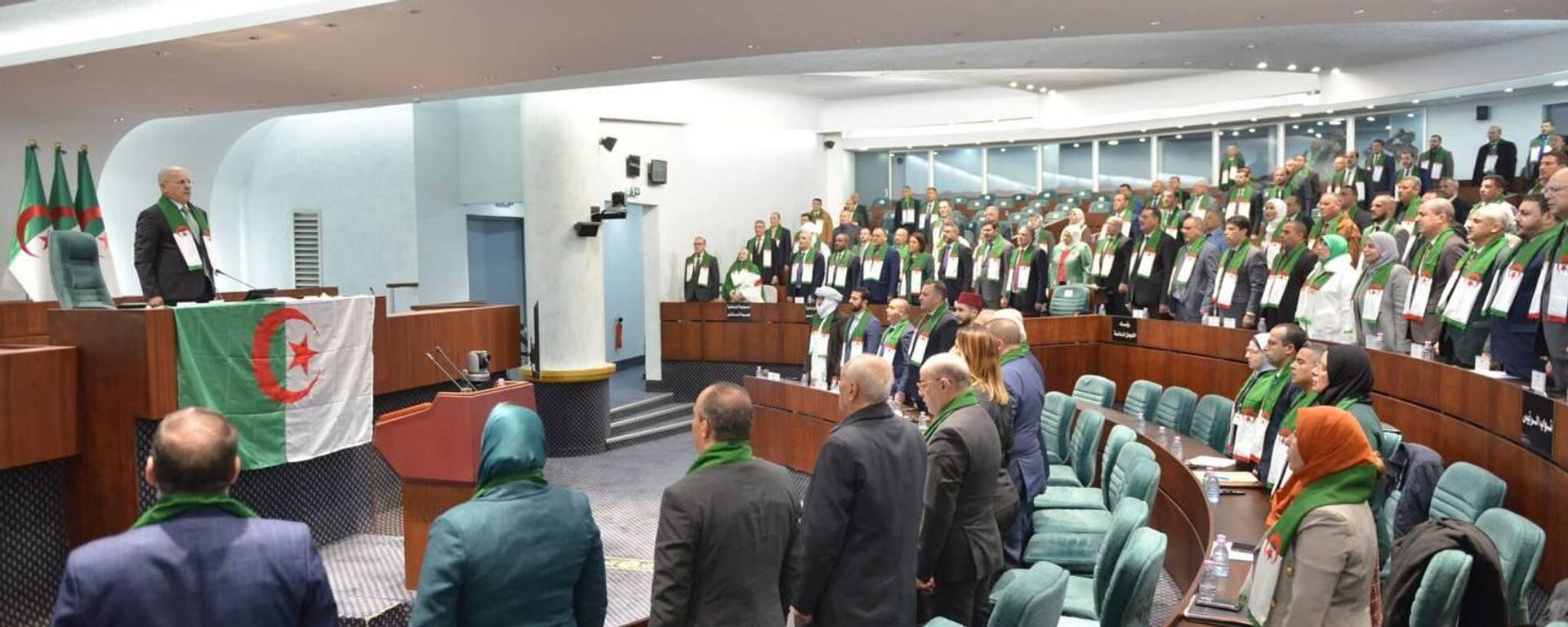 مشروع قانون تجريم الإستعمار ينزل البرلمان الجزائري 2025  - سبوتنيك عربي, 1920, 20.12.2025