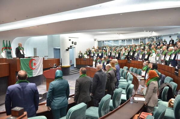 مشروع قانون تجريم الإستعمار ينزل البرلمان الجزائري 2025 مشروع قانون تجريم الإستعمار ينزل البرلمان الجزائري 2025 - سبوتنيك عربي