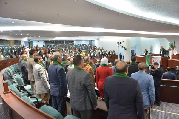 مشروع قانون تجريم الإستعمار ينزل البرلمان الجزائري 2025 مشروع قانون تجريم الإستعمار ينزل البرلمان الجزائري 2025 - سبوتنيك عربي