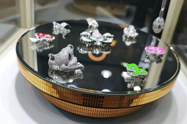 &quot;سبوتنيك&quot; ترصد فعاليات أكبر معرض للذهب والمجوهرات في دبي - سبوتنيك عربي