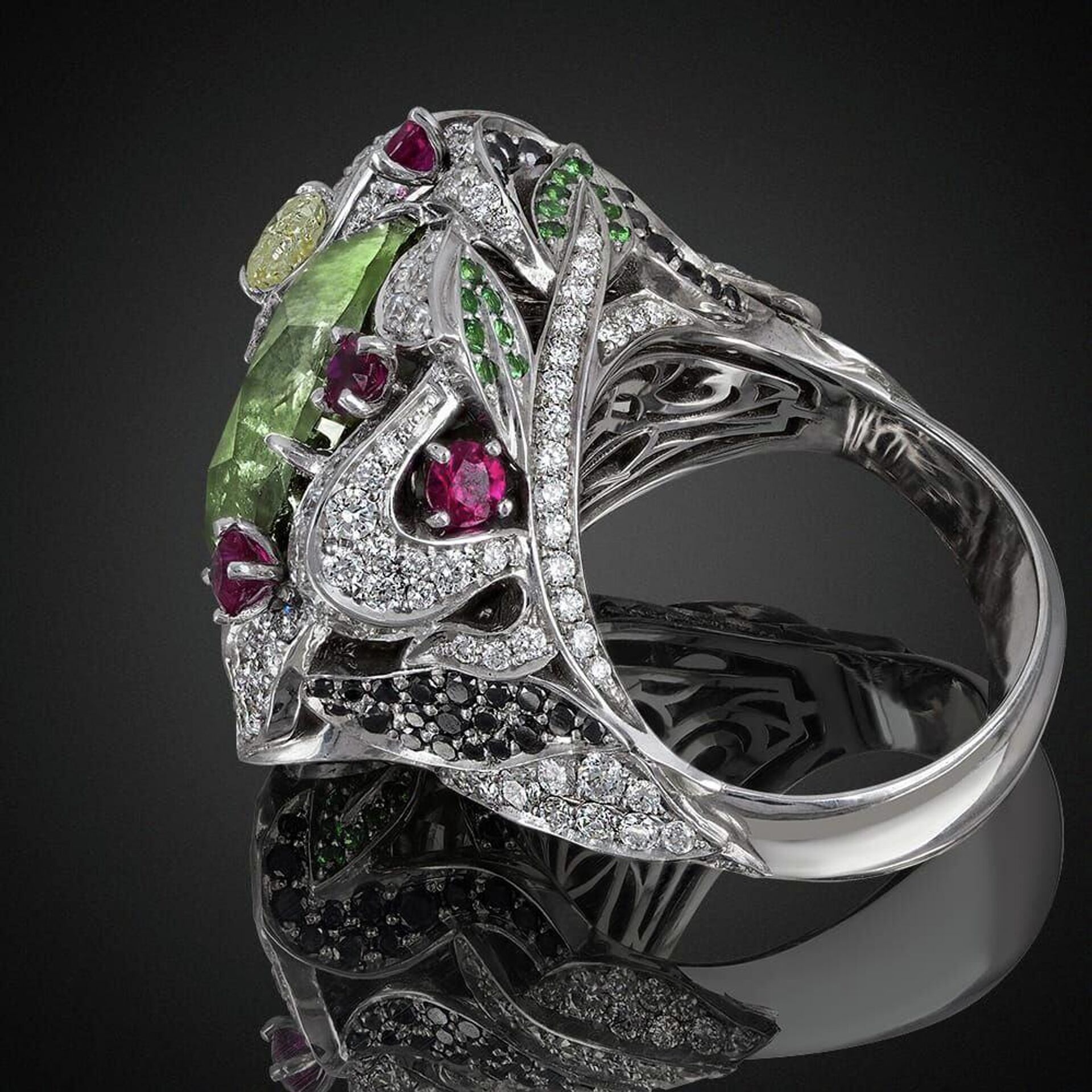 شركة روسية تعرض ماسة خضراء نادرة في العالم - سبوتنيك عربي, 1920, 22.12.2025