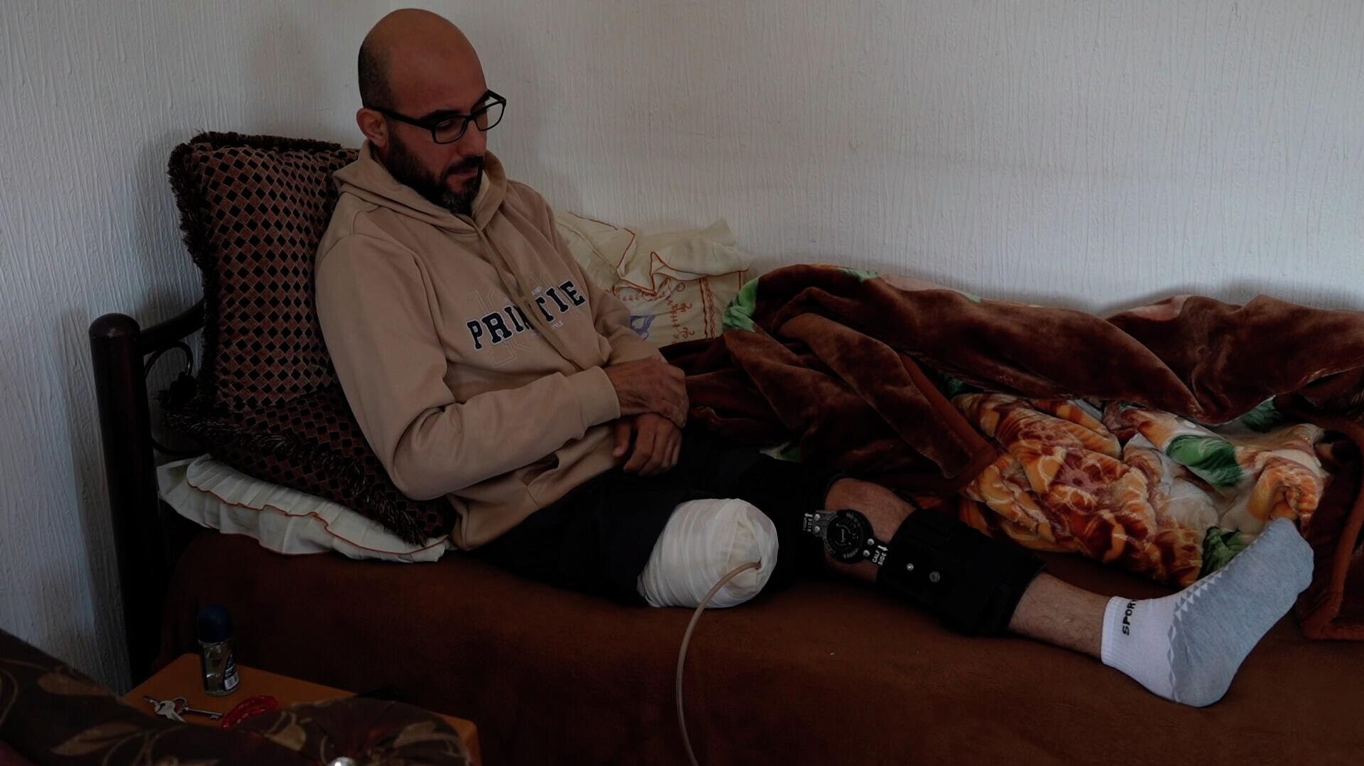 رصاص أو سجن أو غرامة... ثلاثية الثمن التي يدفعها عمال الضفة في مخاطرة ما وراء جدار الفصل - سبوتنيك عربي, 1920, 24.12.2025