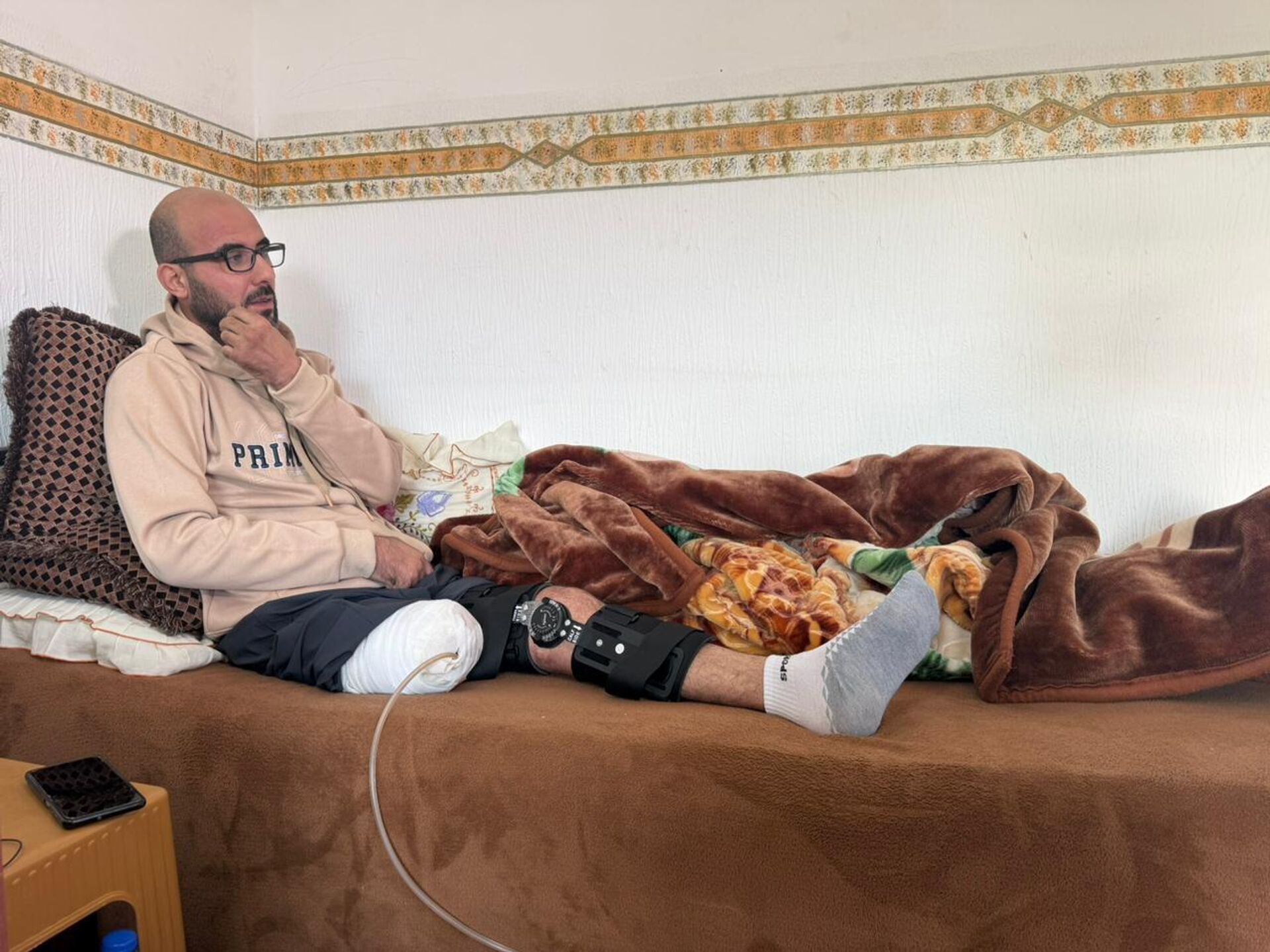 رصاص أو سجن أو غرامة... ثلاثية الثمن التي يدفعها عمال الضفة في مخاطرة ما وراء جدار الفصل - سبوتنيك عربي, 1920, 24.12.2025