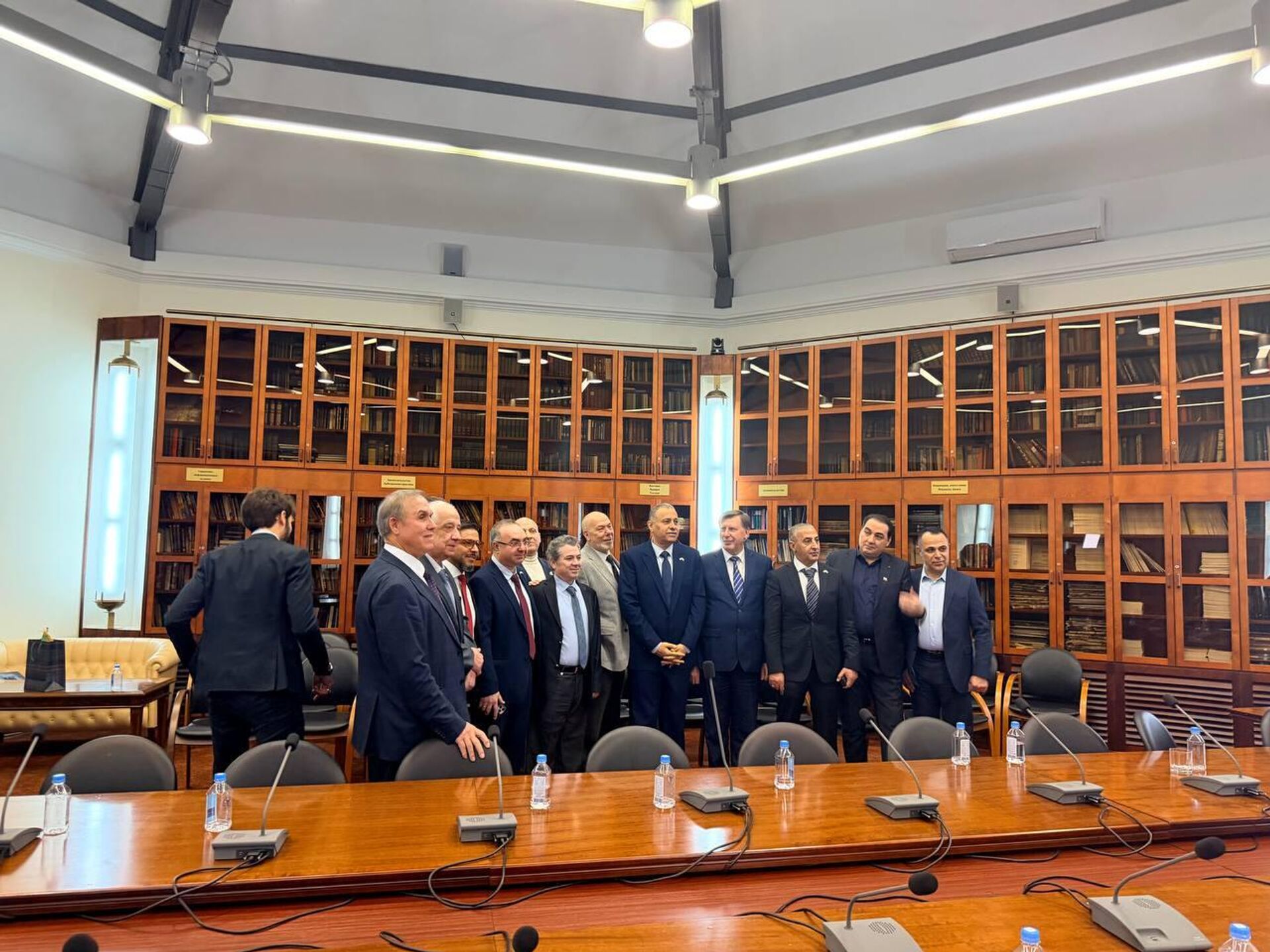 موسكو تستضيف اجتماعا لمجلس الأعمال الروسي-السوري لأول مرة منذ رحيل الأسد - سبوتنيك عربي, 1920, 25.12.2025