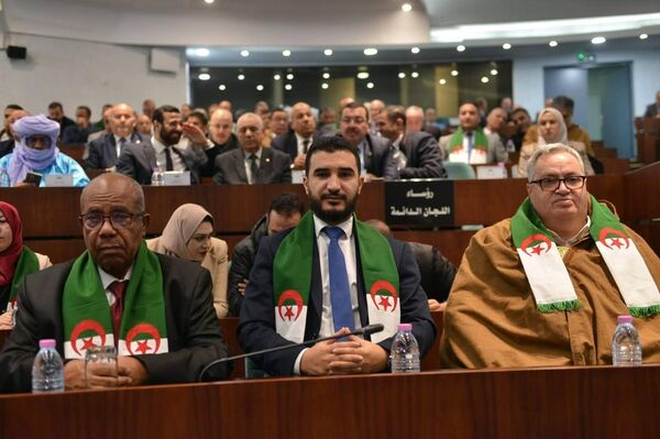 المجلس الشعبي الوطني في الجزائر يصادق على مقترح القانون الخاص بتجريم الاستعمار الفرنسي للبلاد ديسيمبر 2025  - سبوتنيك عربي