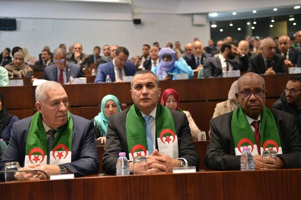 المجلس الشعبي الوطني في الجزائر يصادق على مقترح القانون الخاص بتجريم الاستعمار الفرنسي للبلاد ديسيمبر 2025  - سبوتنيك عربي