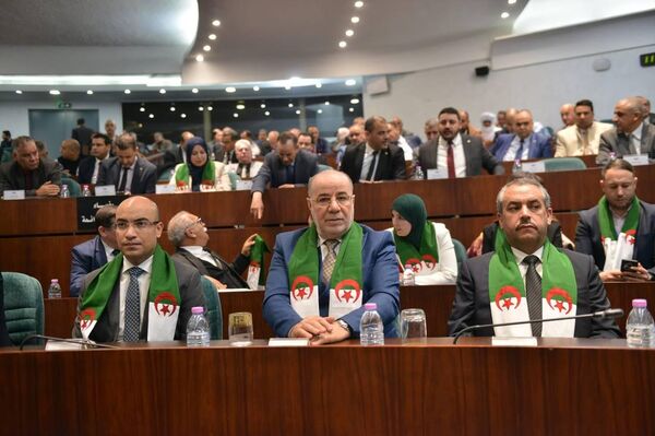 المجلس الشعبي الوطني في الجزائر يصادق على مقترح القانون الخاص بتجريم الاستعمار الفرنسي للبلاد ديسيمبر 2025 المجلس الشعبي الوطني في الجزائر يصادق على مقترح القانون الخاص بتجريم الاستعمار الفرنسي للبلاد ديسيمبر 2025 - سبوتنيك عربي