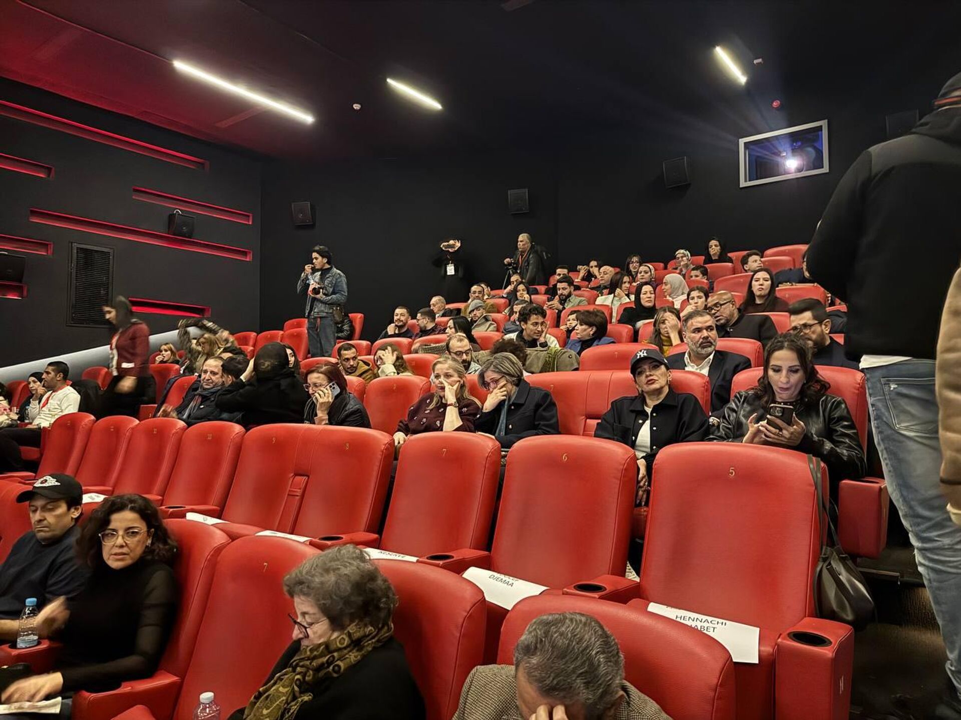 عرض الفيلم السينمائي الست الذي تناول قصة حياة كوكب الشرق أم كلثوم في الجزائر - سبوتنيك عربي, 1920, 25.12.2025