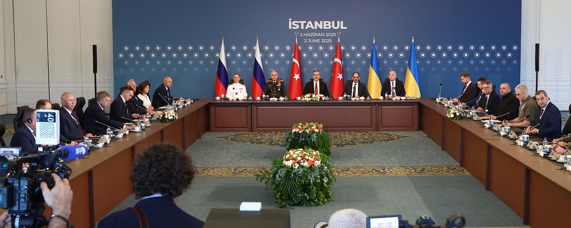 مفاوضات مباشرة بين وفدي روسيا وأوكرانيا في قصر سيراجان في إسطنبول - سبوتنيك عربي, 1920, 17.03.2026