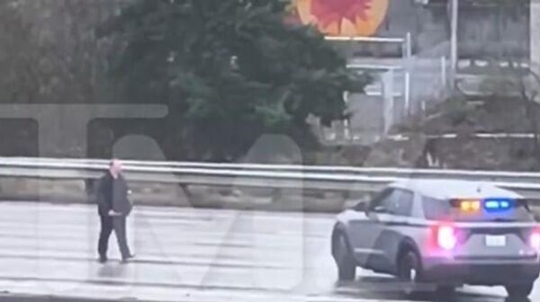 مشهد أقرب إلى لعبة  GTA... سرقة جريئة لسيارة شرطة تثير تفاعلا واسعا - سبوتنيك عربي