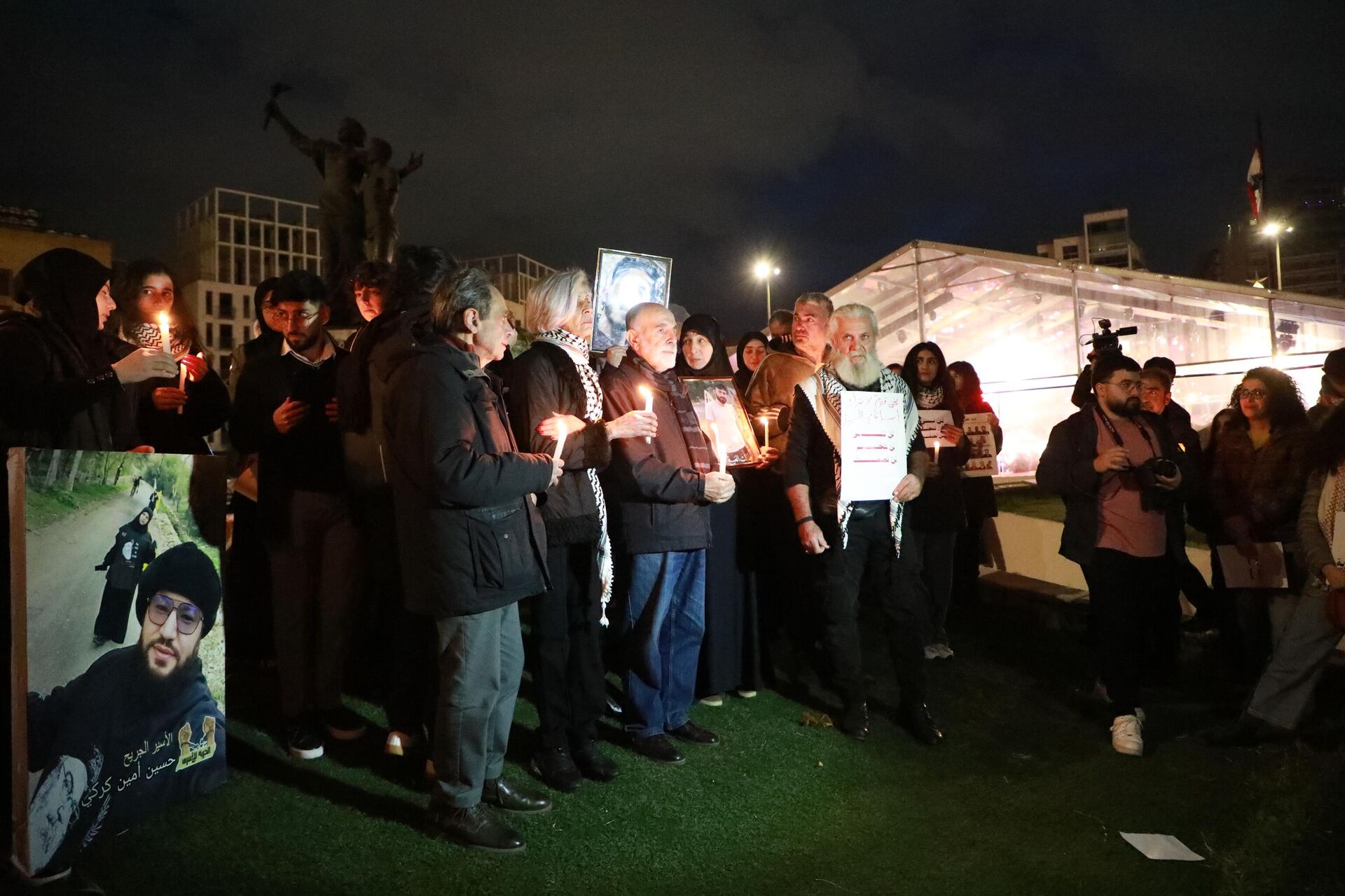 شموع وتراتيل في ساحة الشهداء في بيروت - سبوتنيك عربي, 1920, 29.12.2025