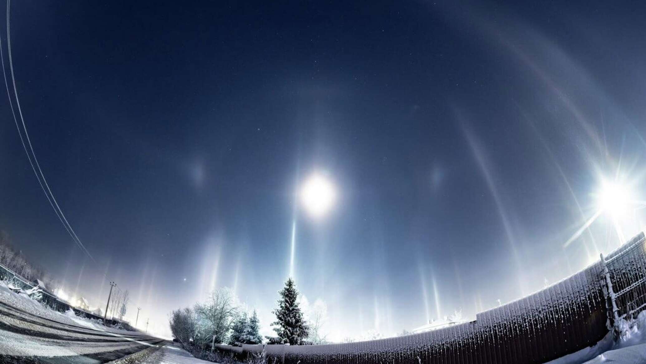 مشهد ساحر لتشكل "غابة ضوئية" في سماء مقاطعة لينينغراد الروسية