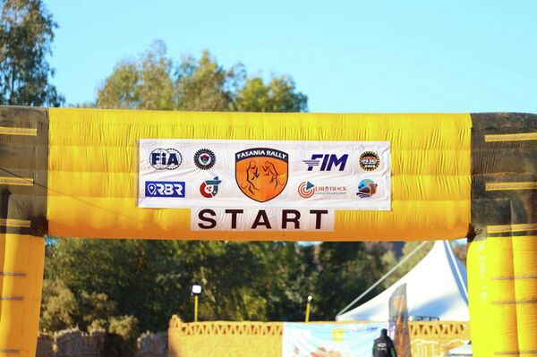 بدء أولى جولات رالي &quot;فسانيا&quot; من جنوبي ليبيا بمشاركة دولية لتعزيز السياحة الصحراوية، 3 يناير 2026 - سبوتنيك عربي