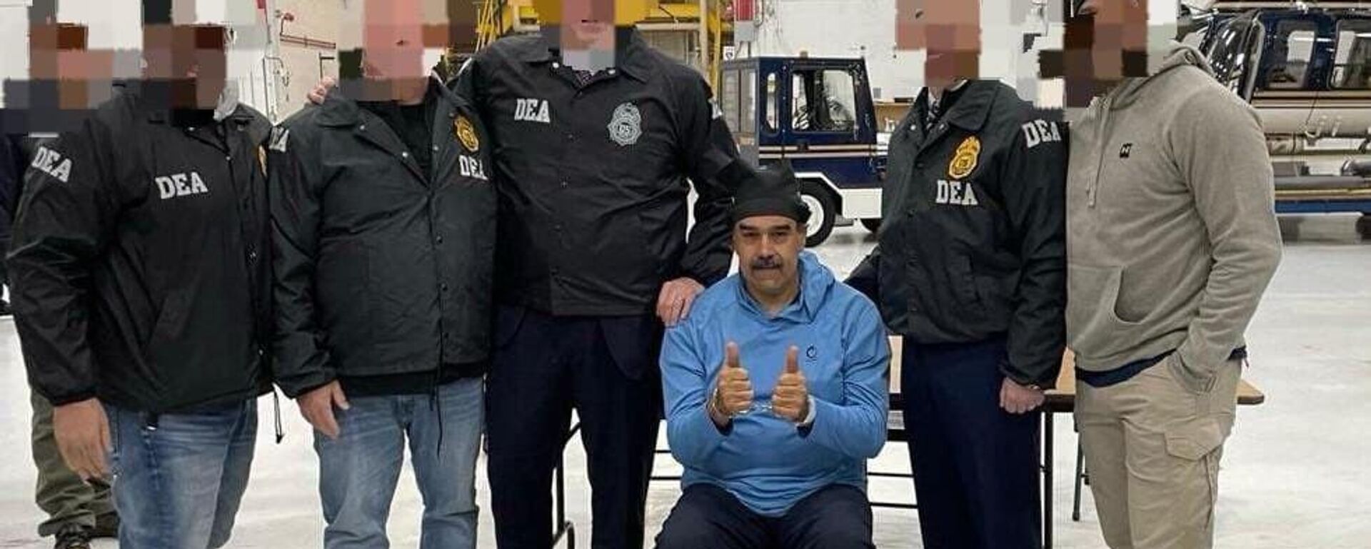 الرئيس الفنزويلي نيكولاس مادورو داخل مبنى إدارة مكافحة المخدرات الأمريكية 4 يناير 2026 - سبوتنيك عربي, 1920, 04.01.2026