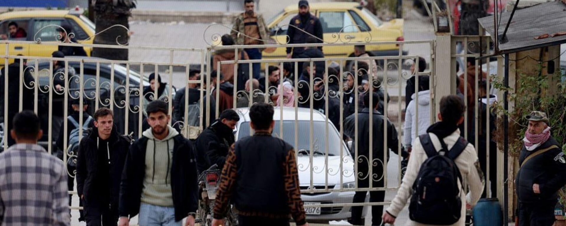 الأوضاع في حلب بسبب الاشتباكات بين قسد والقوات الحكومية السورية - سبوتنيك عربي, 1920, 09.01.2026